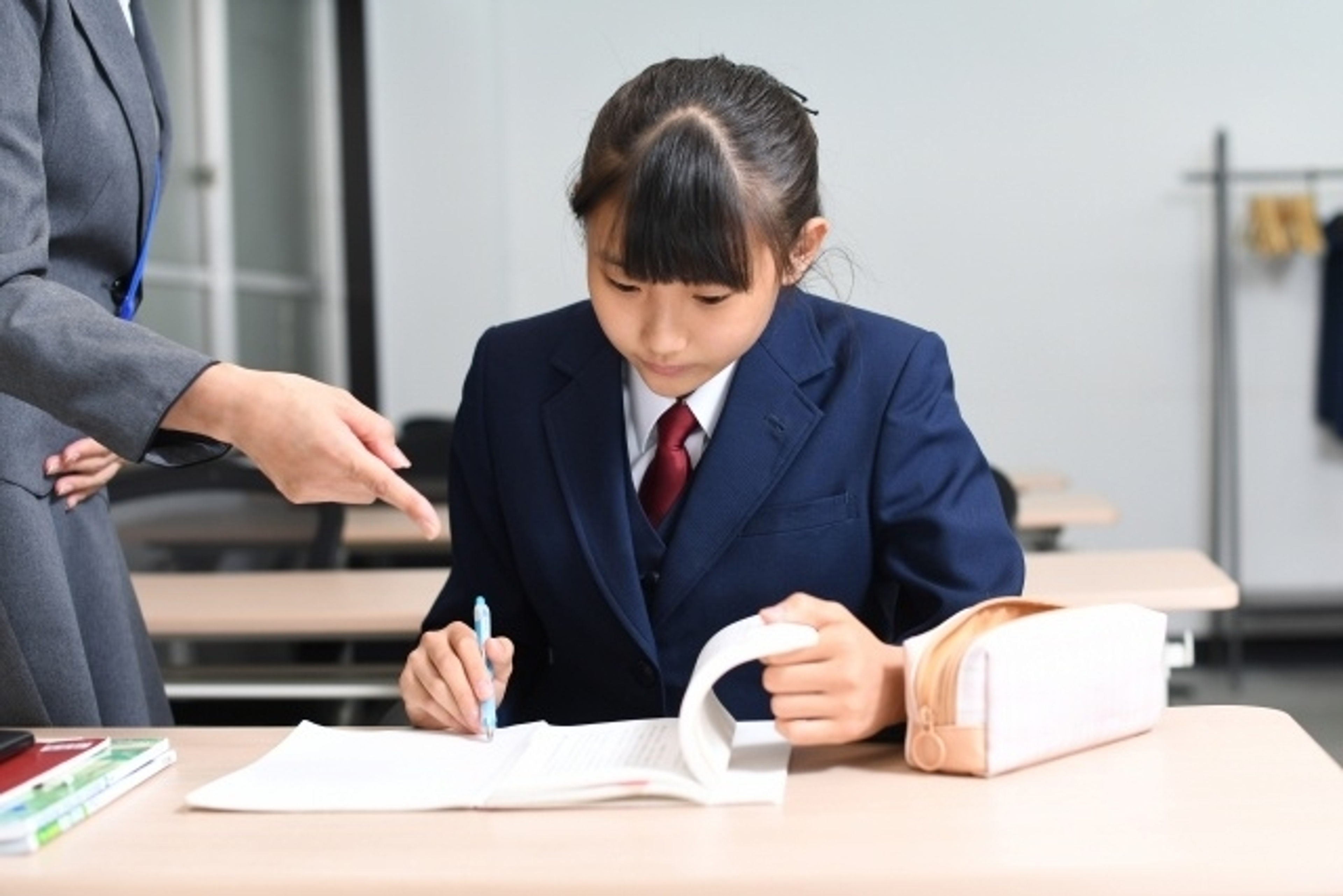 ことばや社会を学ぶ楽しさを伝える