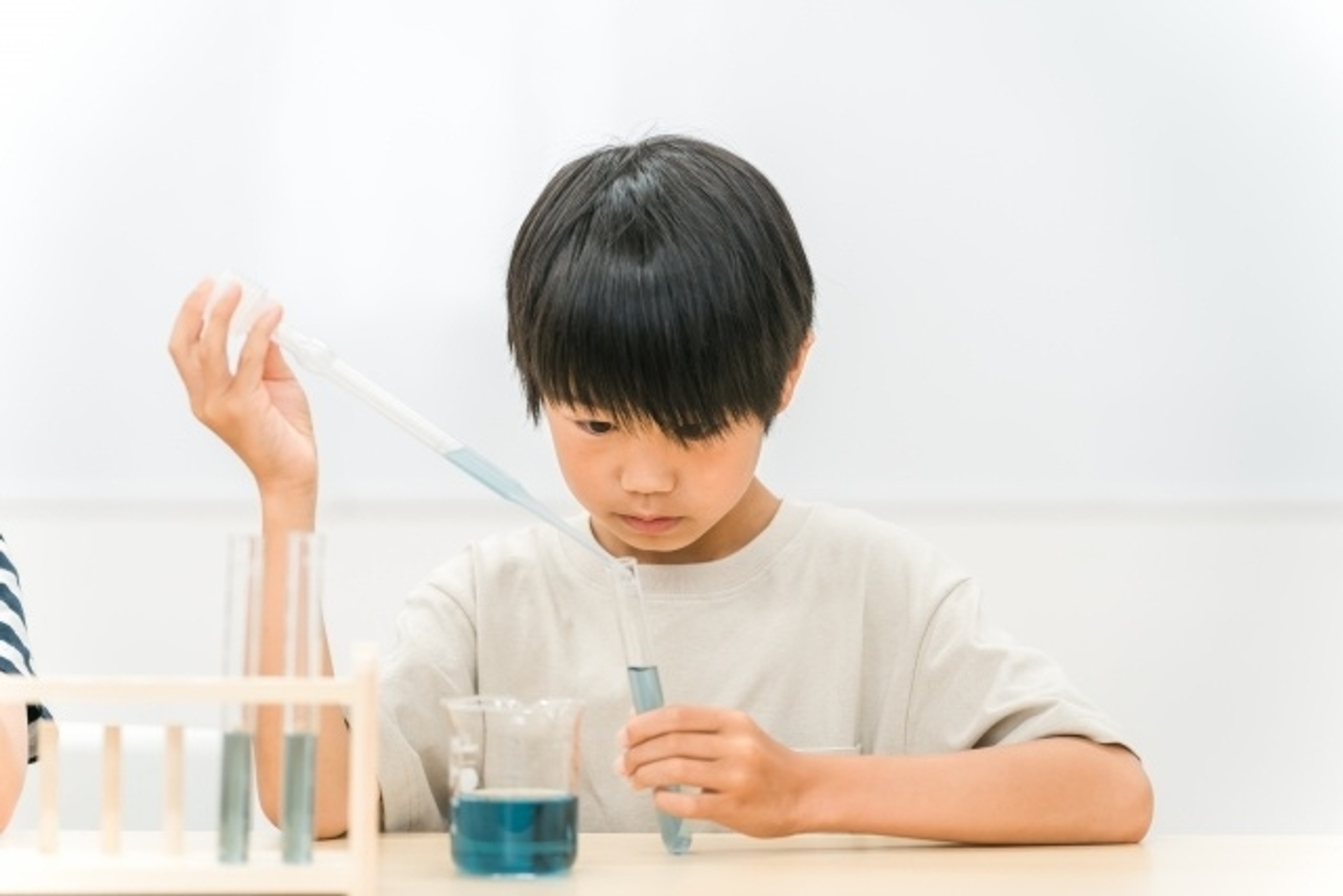 理科の魅力や楽しさを教え、学び続ける教師 理科の魅力や楽しさを教え、学び続ける教師