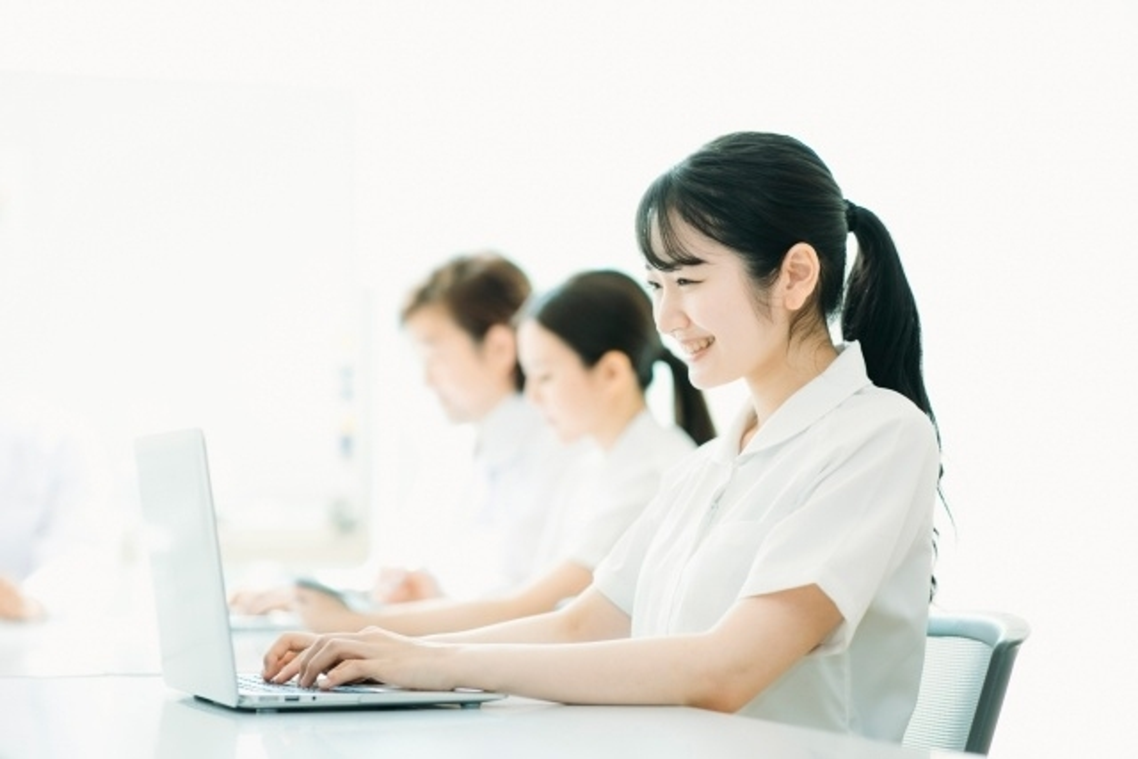 全学科合同で学ぶ「医学概論、チーム医療論」