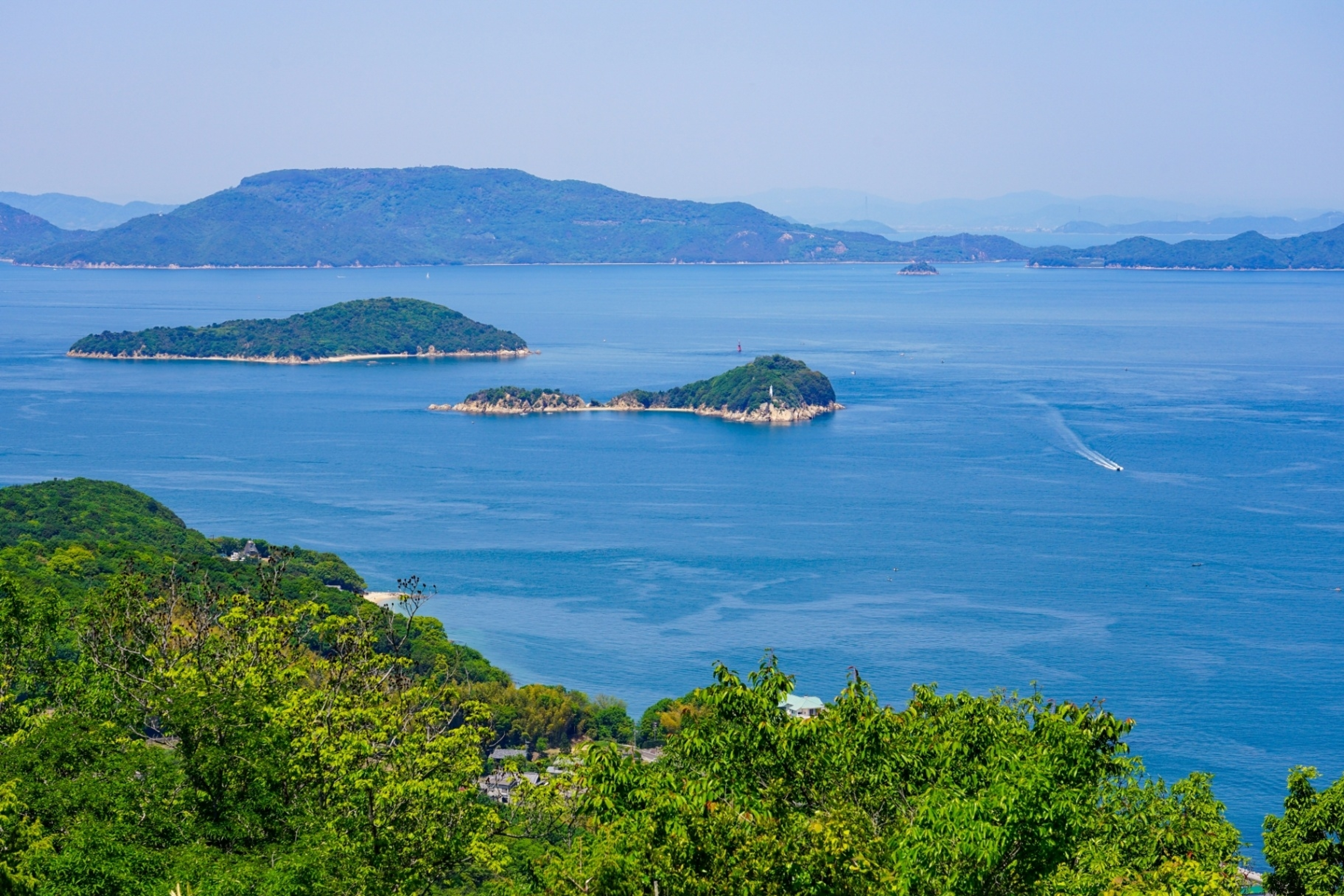 充実した実習設備と自然環境 充実した実習設備と自然環境