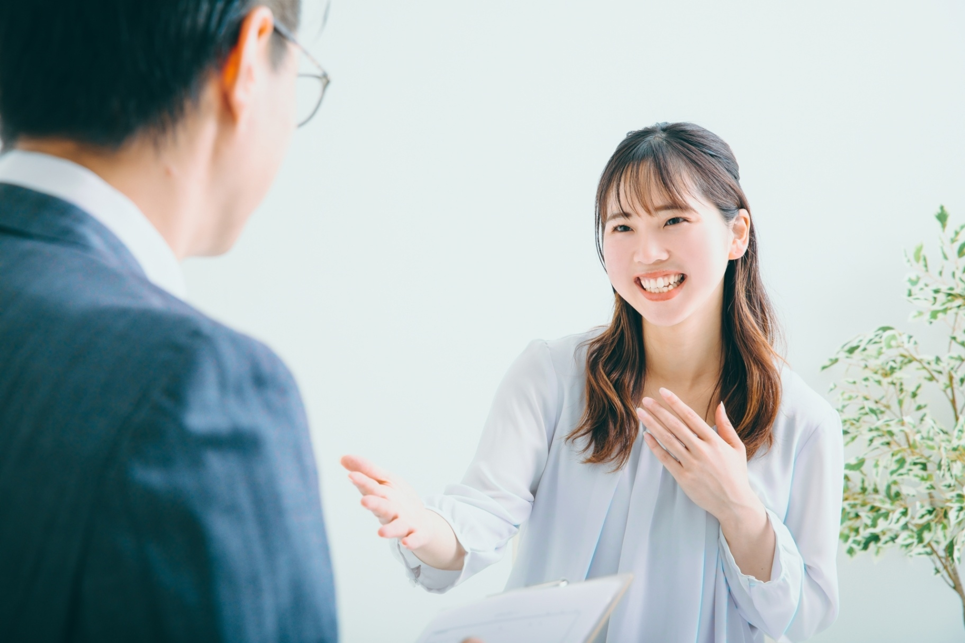 少⼈数教育により、⼀⼈ひとりの⽬標と向き合う 少⼈数教育により、⼀⼈ひとりの⽬標と向き合う